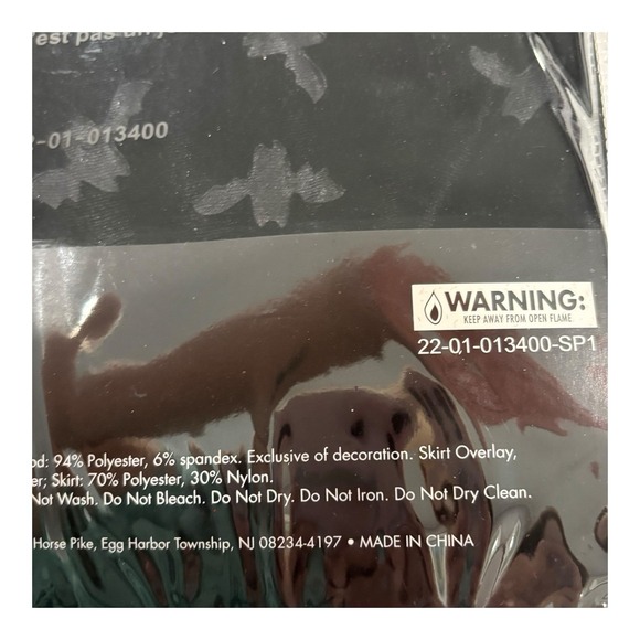 Spirit Halloween Beautiful Bat Costume Child Size Medium‎ 8-10 Wings New Package - Picture 6 of 6